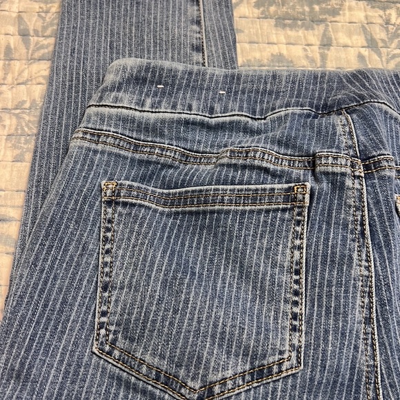 Chicos Leggings - Picture 5 of 5